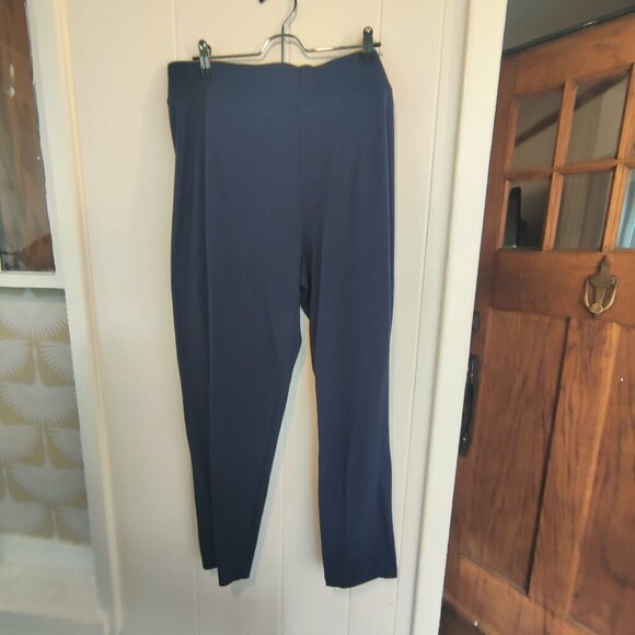 Lands End stretch knit pant in Navy Blue Sz 14-16  Extra comfy and great quality - Picture 3 of 4